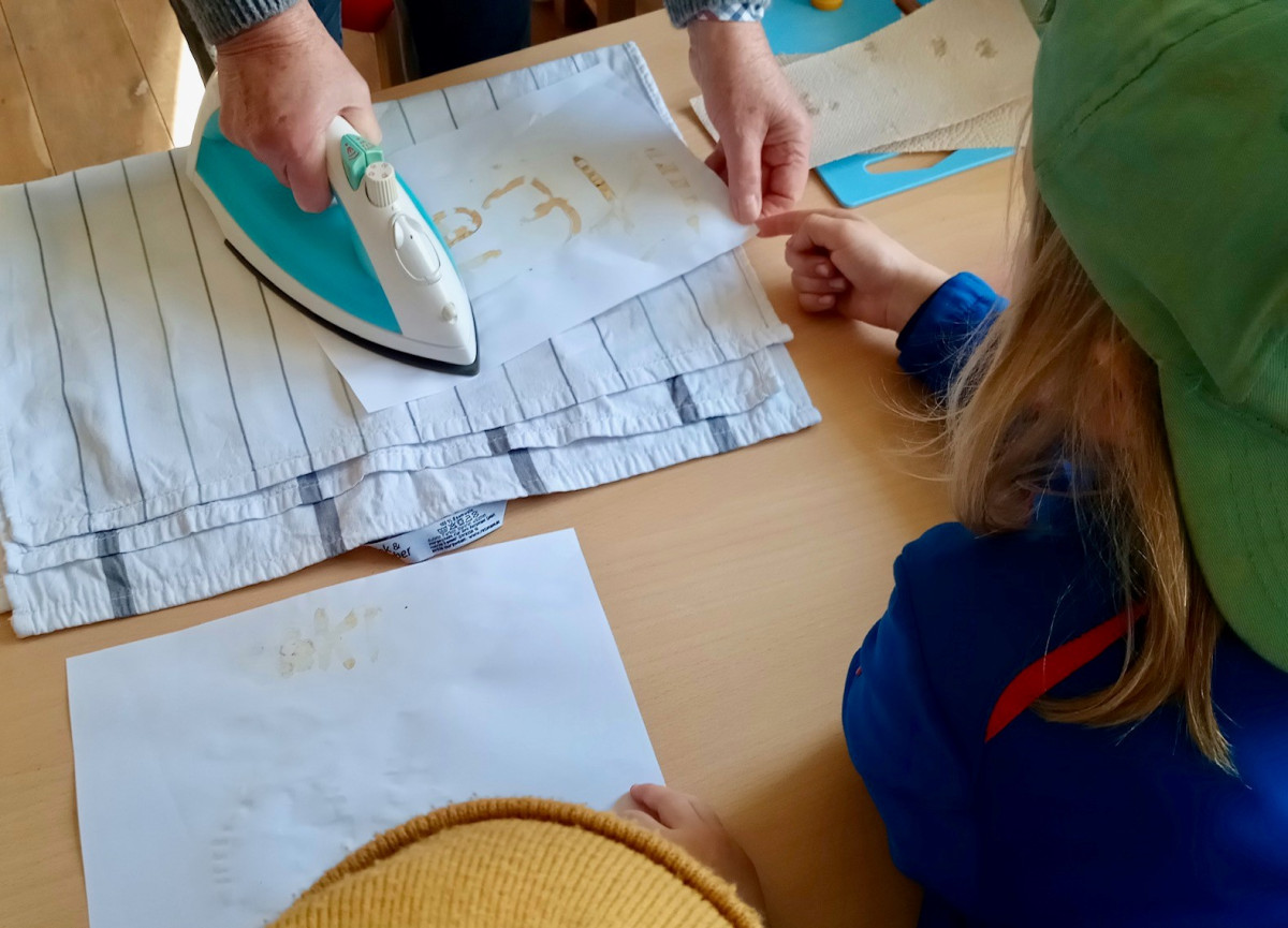 Foto 5 Zaubertinte mit Buegeleisen